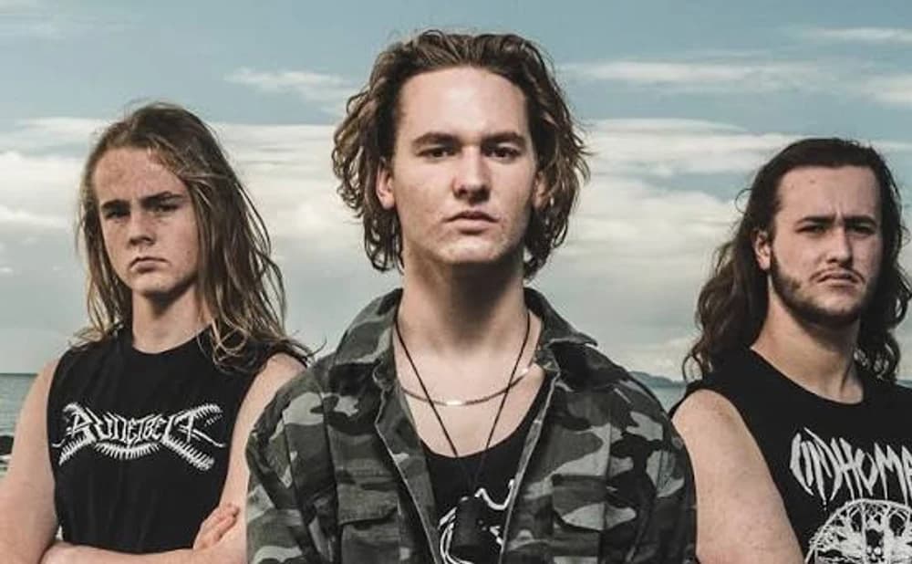 Alien Weaponry
