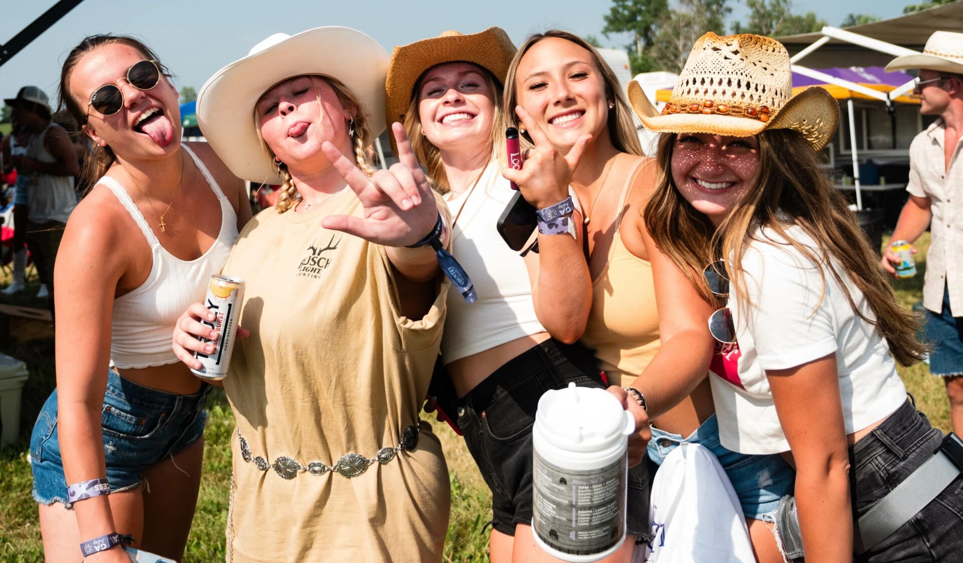 Hoofbeat Country Fest