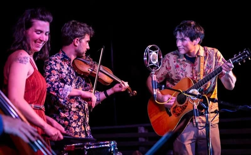 Deep Thicket Dwellers