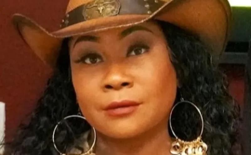 Ms.Demeanor aka Mo'Pressha