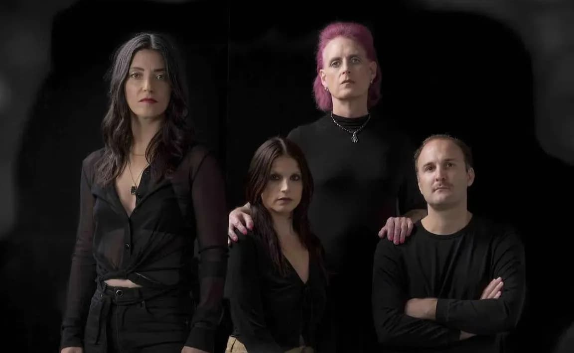 Sharon van Etten & The Attachment Theory