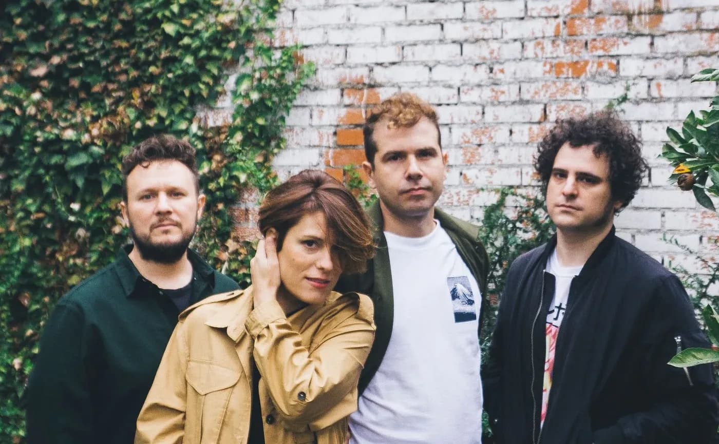 Triângulo de Amor Bizarro